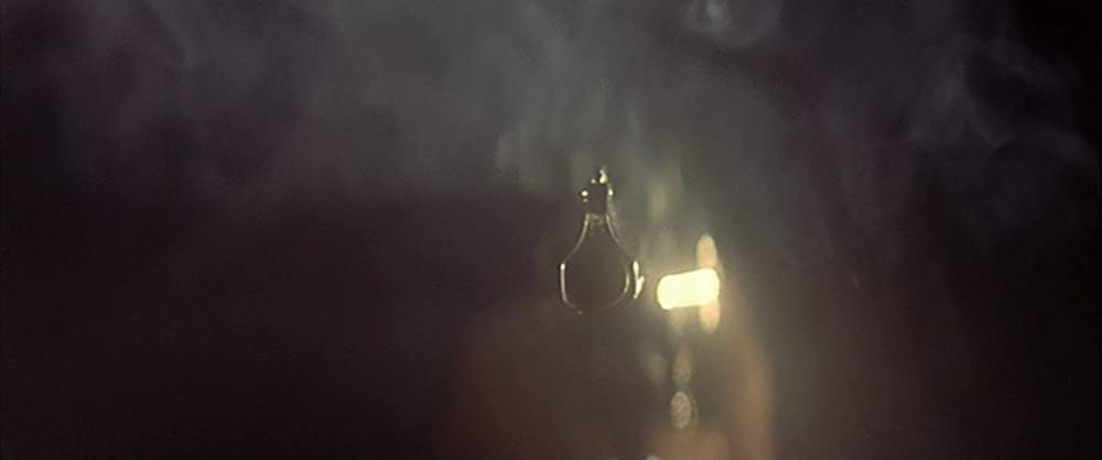 地球に落ちて来た男の画像