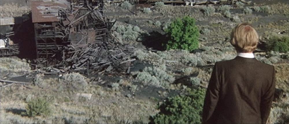 地球に落ちて来た男の画像