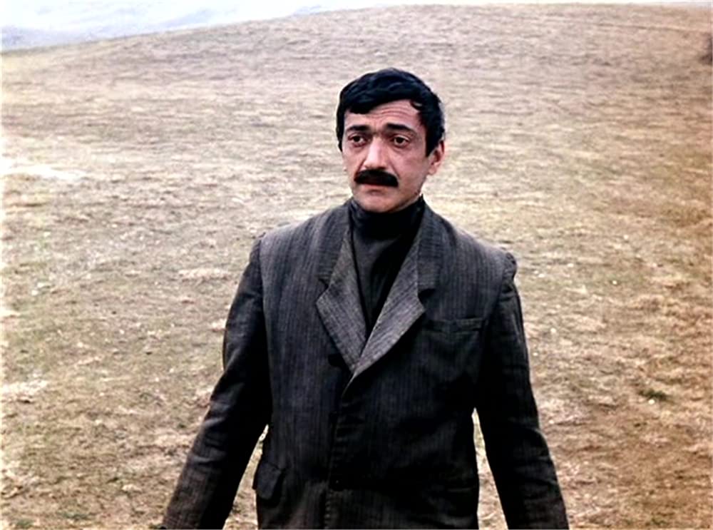 放浪の画家 ピロスマニの画像