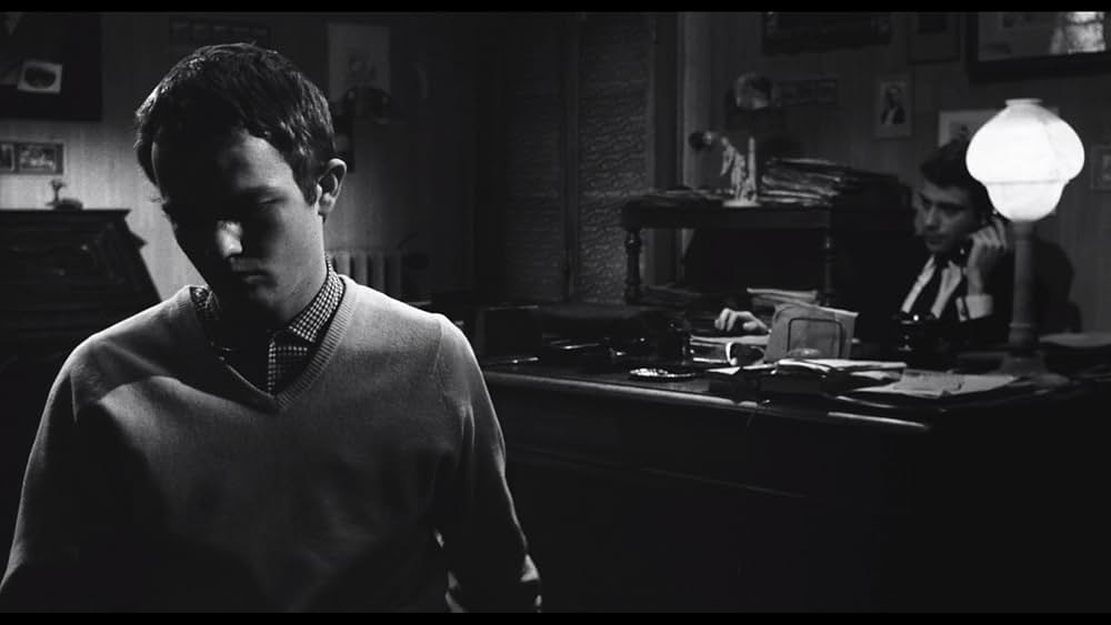 ポケットの中の握り拳の画像