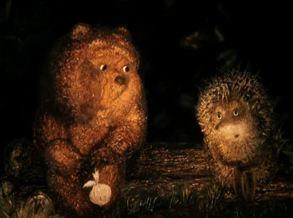 霧の中のハリネズミ／霧につつまれたハリネズミの画像