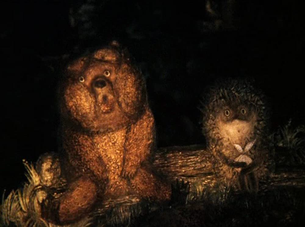 霧の中のハリネズミ／霧につつまれたハリネズミの画像