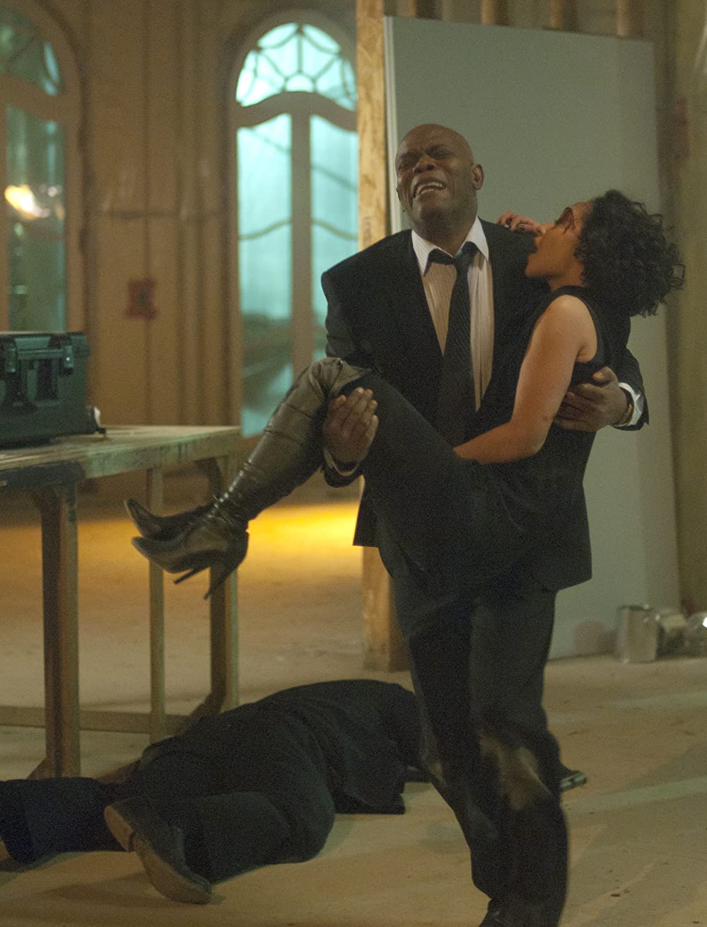 「コンフィデンスマン ある詐欺師の男」サミュエル・L・ジャクソン & ルース・ネッガの画像