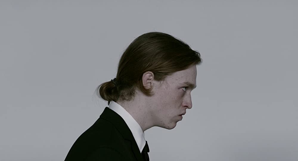 「アンチヴァイラル」ケイレブ・ランドリー・ジョーンズの画像