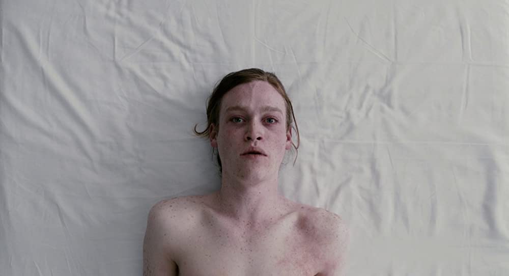 「アンチヴァイラル」ケイレブ・ランドリー・ジョーンズの画像