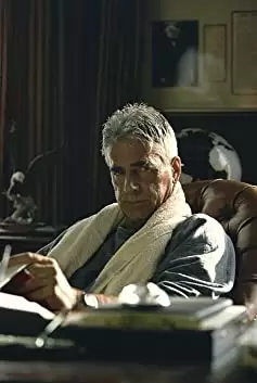 「ザ・コンテンダー」サム・エリオットの画像