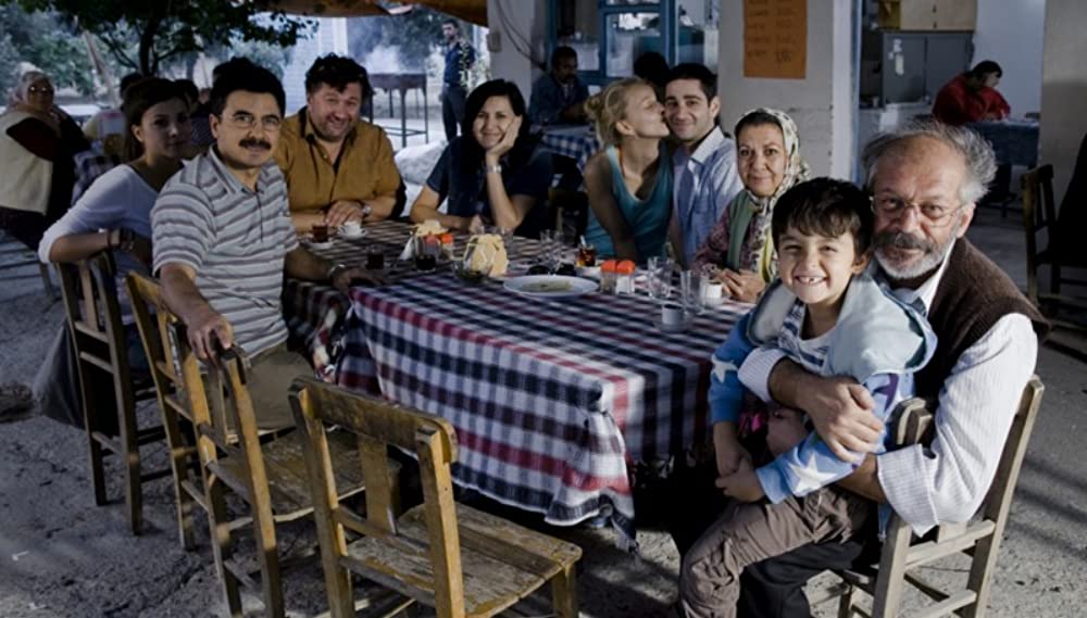 「おじいちゃんの里帰り」Şiir Eloğlu & Lilay Huser & デニス・モシット & ベダット・エリンチン & Aylin Tezelの画像