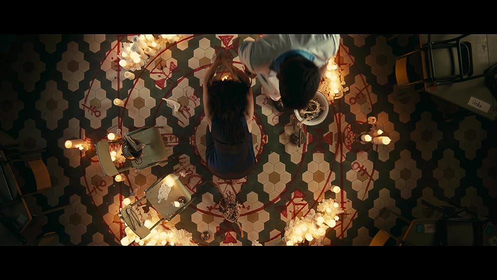 ゴースト・スクールの画像