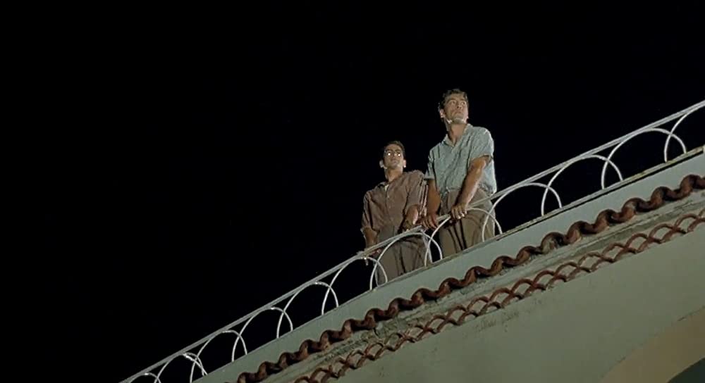 夜になるまえにの画像