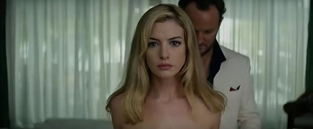 「セレニティー：平穏の海」アン・ハサウェイ & ジェイソン・クラークの画像