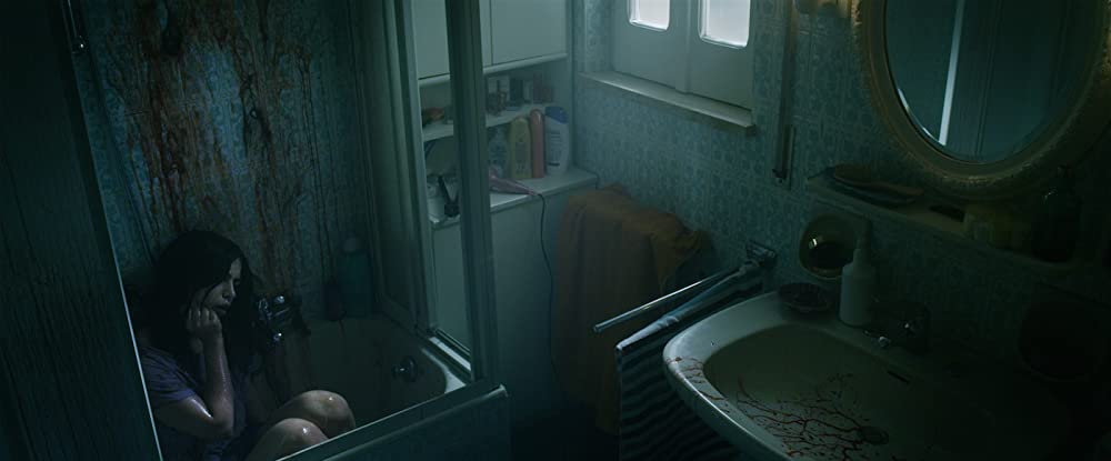 モンスター 変身する美女の画像