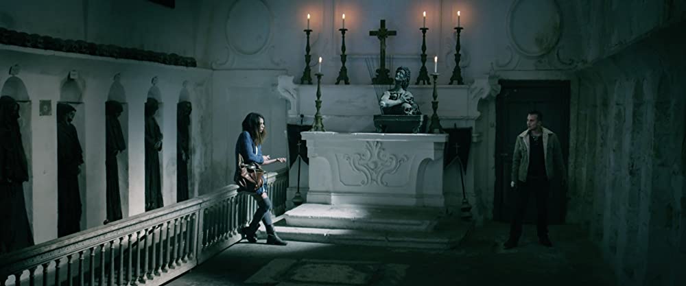 モンスター 変身する美女の画像