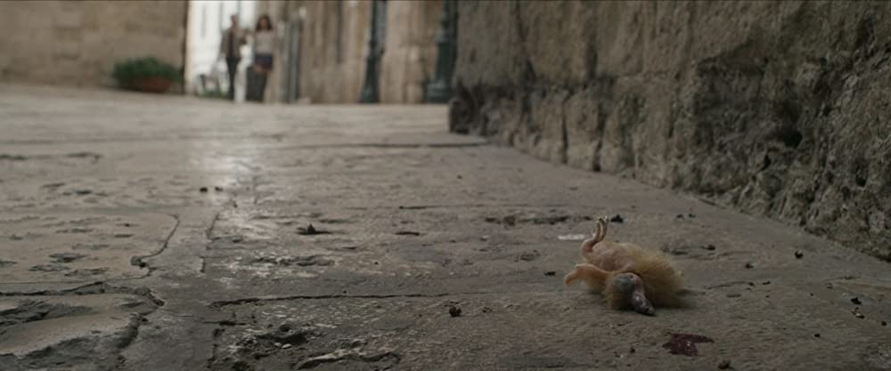 モンスター 変身する美女の画像