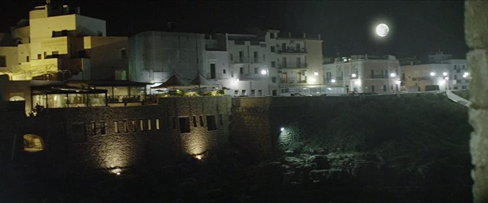 モンスター 変身する美女の画像