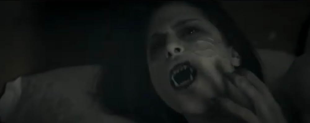 モンスター 変身する美女の画像