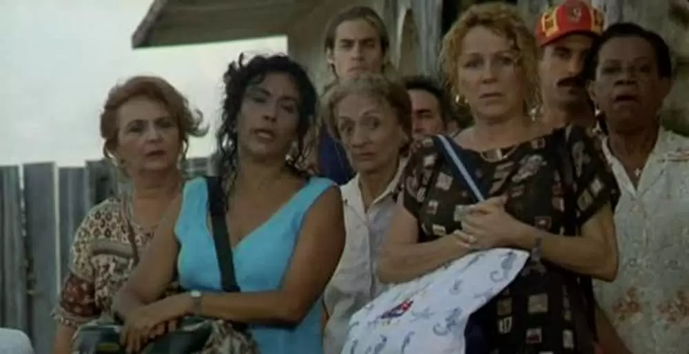 バスを待ちながらの画像