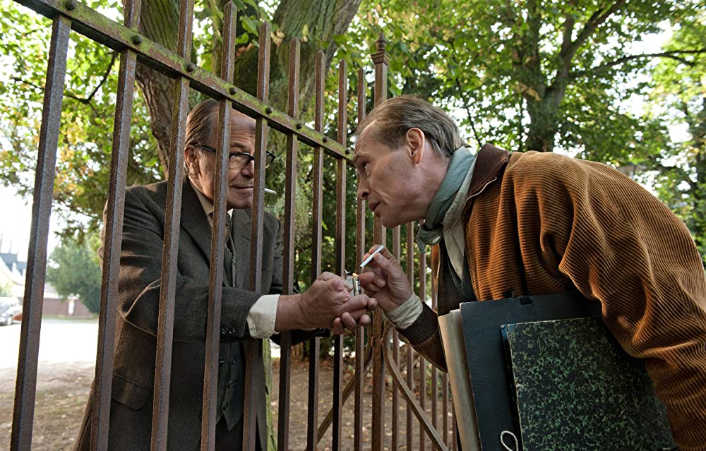 顔のないヒトラーたちの画像