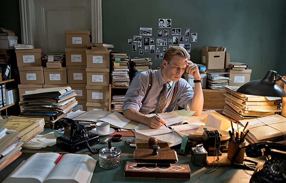 「顔のないヒトラーたち」アレクサンダー・フェーリングの画像