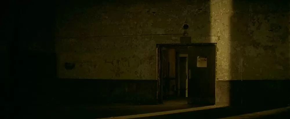 裏切り者の画像