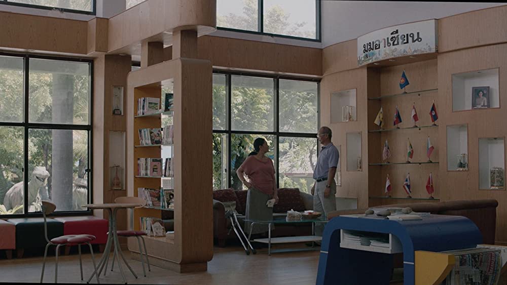 光りの墓の画像