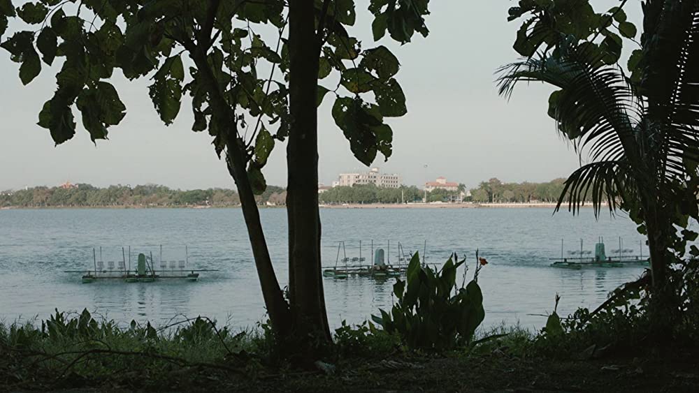 光りの墓の画像