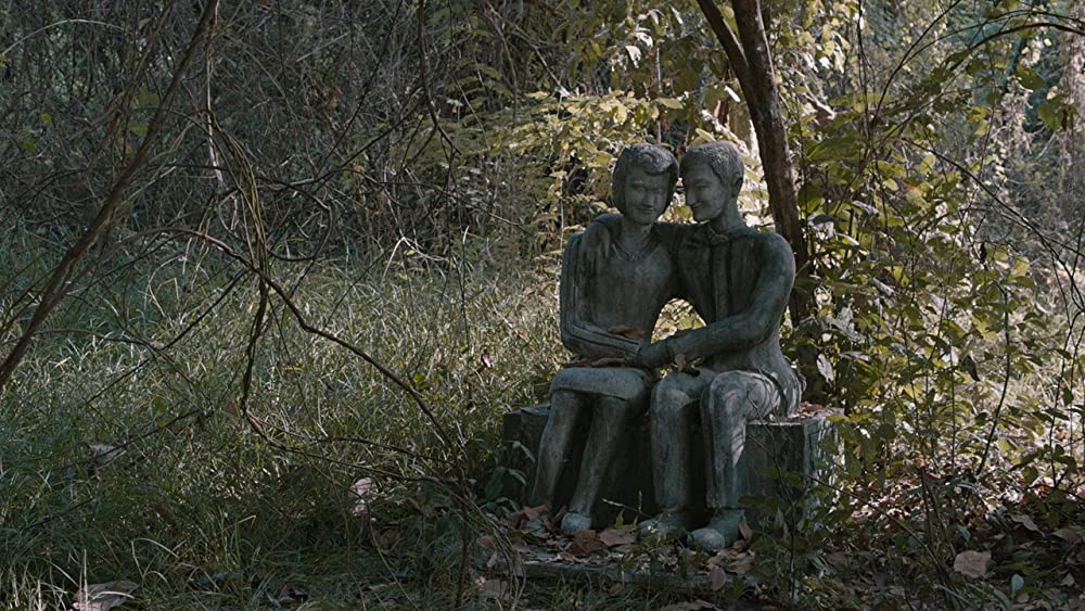 光りの墓の画像