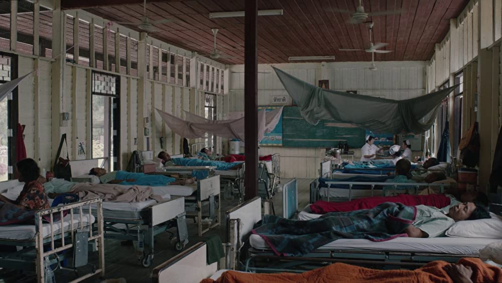 光りの墓の画像