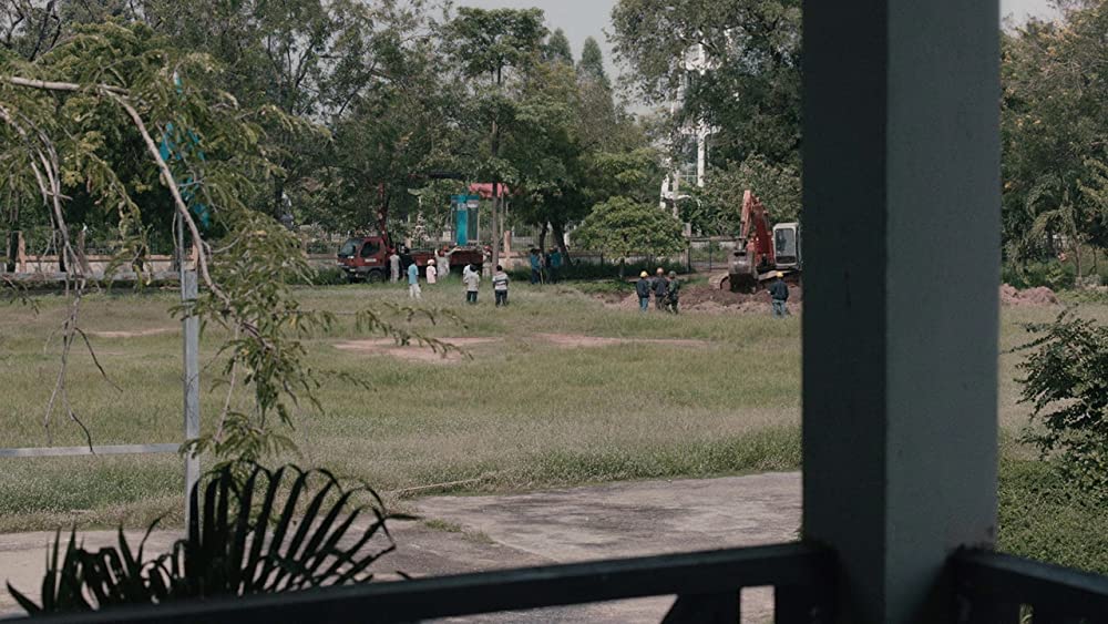 光りの墓の画像