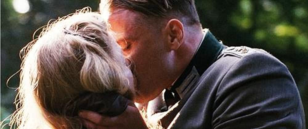 「フランス組曲」マティアス・スーナールツ & ミシェル・ウィリアムズの画像