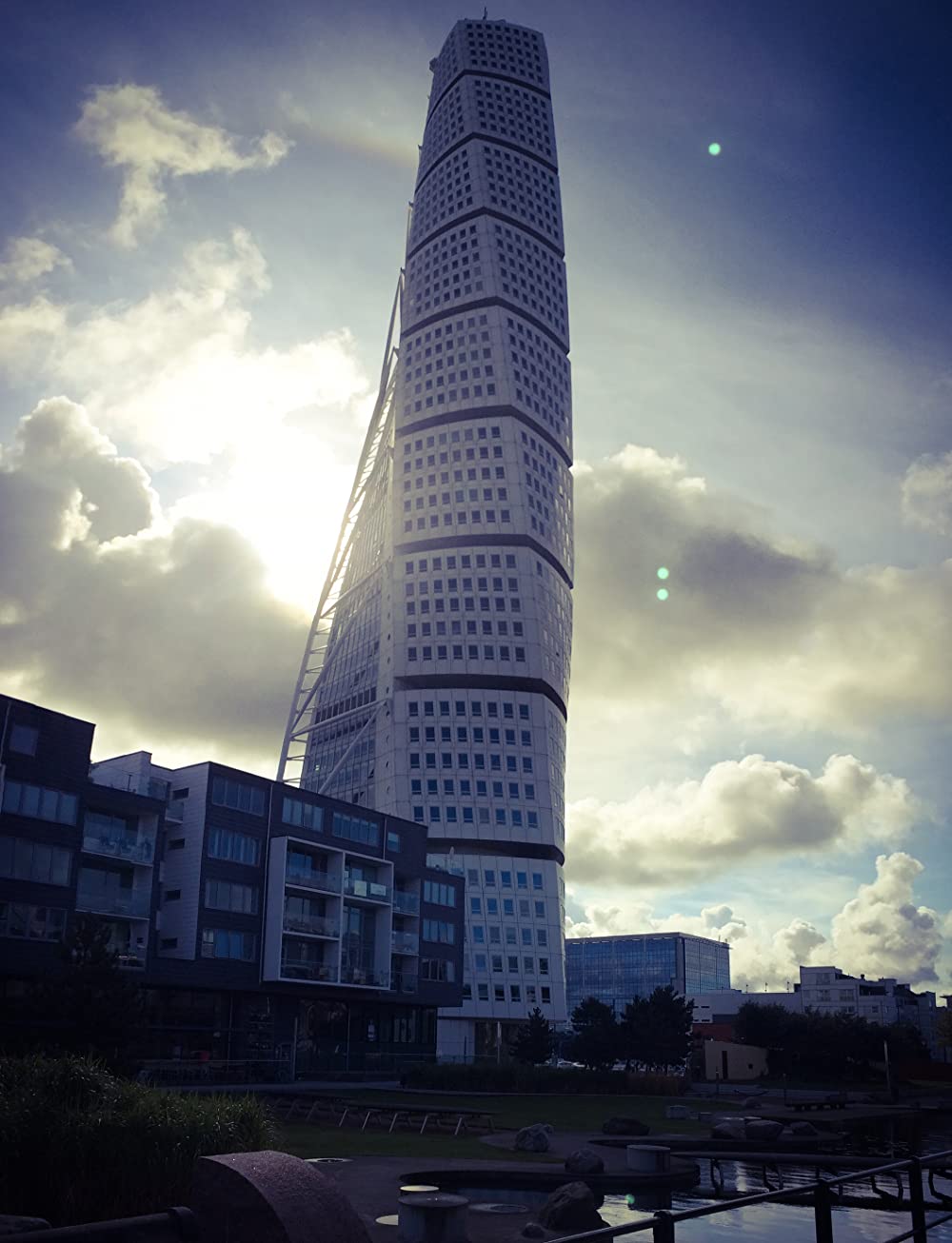 TOMORROW パーマネントライフを探しての画像