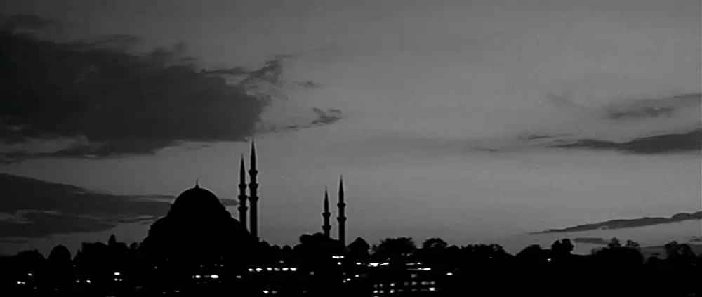 「橋の上の娘」の画像