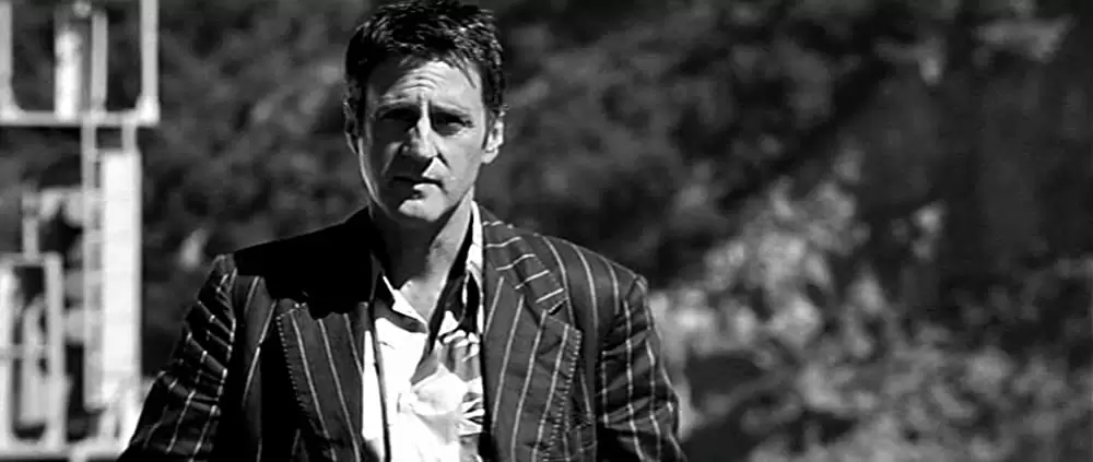 「橋の上の娘」の画像