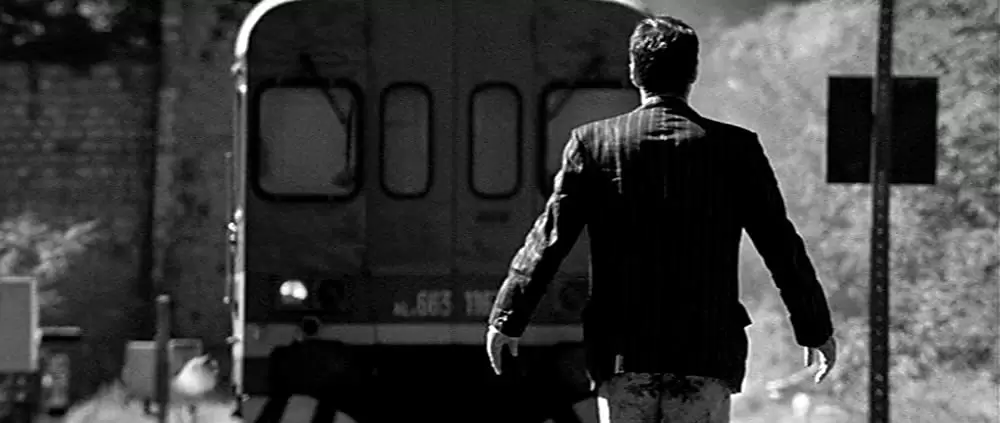 「橋の上の娘」の画像