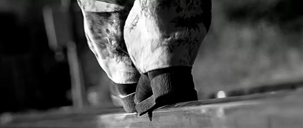 「橋の上の娘」の画像