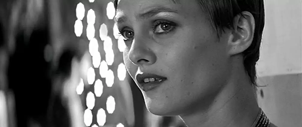 「橋の上の娘」の画像