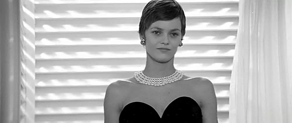 「橋の上の娘」の画像