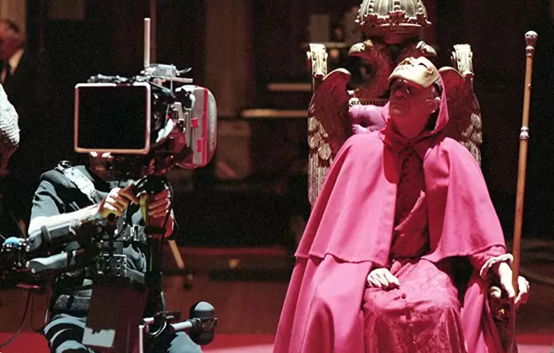 「アイズ ワイド シャット」レオン・ビタリの画像