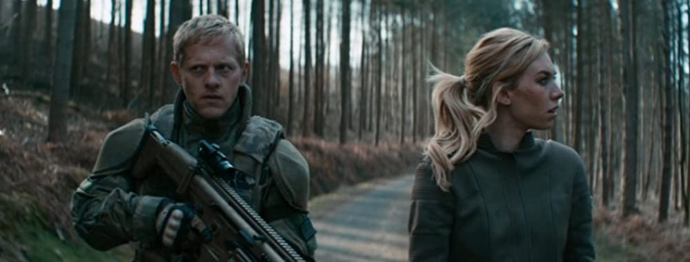 「キル・コマンド」トゥーレ・リントハート & バネッサ・カービーの画像