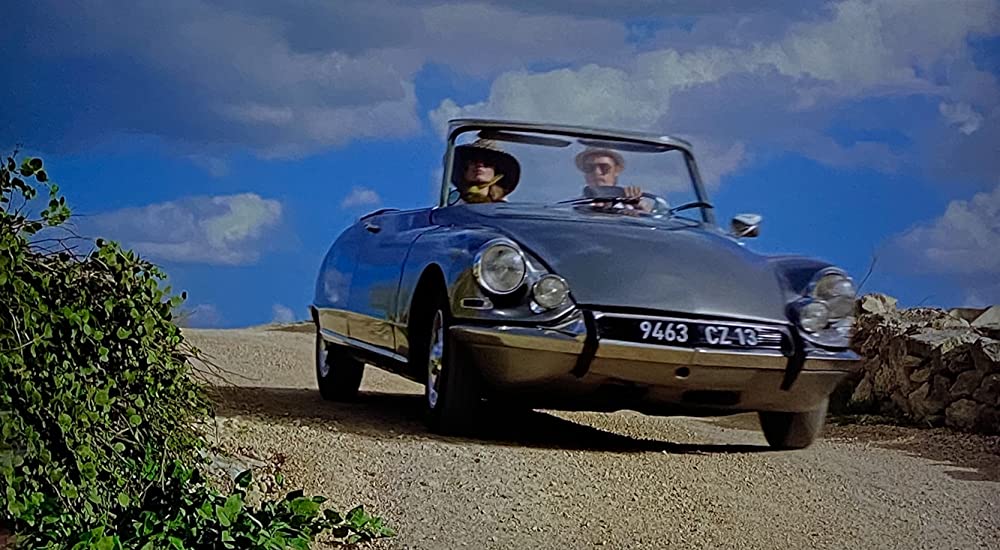 白い帽子の女の画像