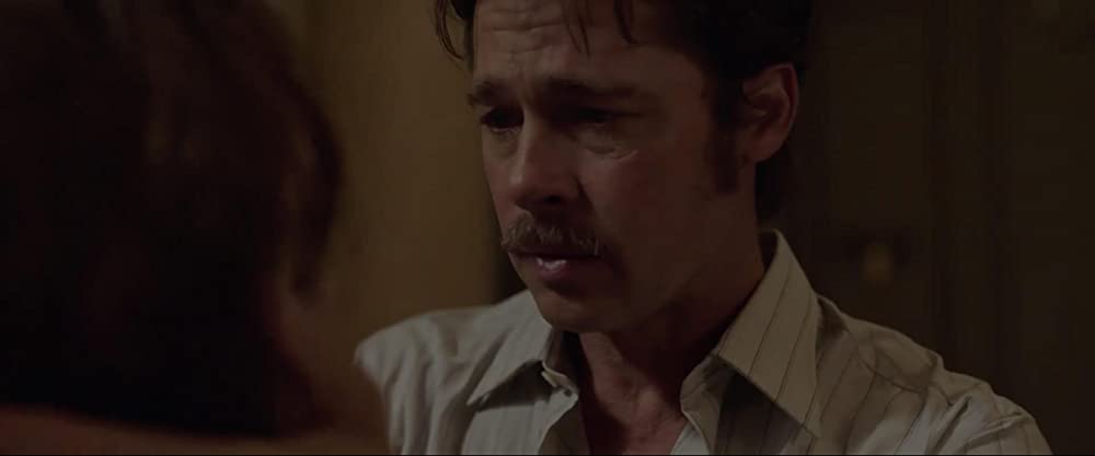 白い帽子の女の画像