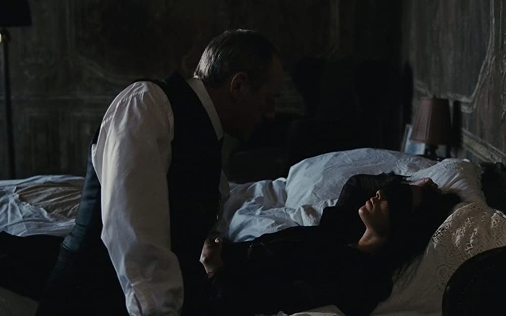 「シークレット・オブ・モンスター」ベレニス・ベジョ & リーアム・カニンガムの画像