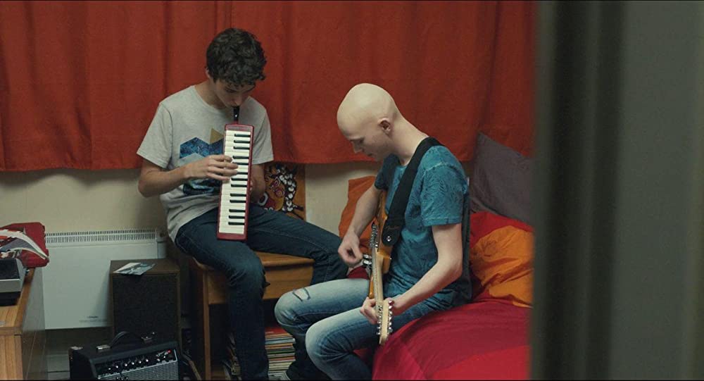 午後8時の訪問者の画像