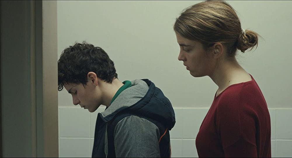 午後8時の訪問者の画像