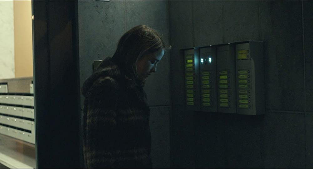 午後8時の訪問者の画像