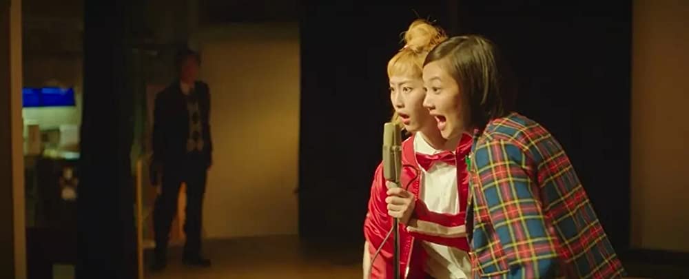 「笑う招き猫」松井玲奈 & 千眼美子の画像