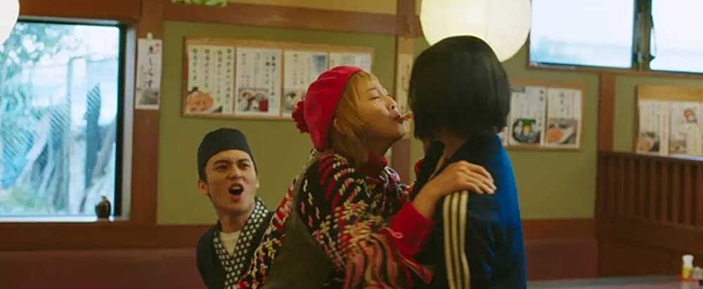 笑う招き猫の画像