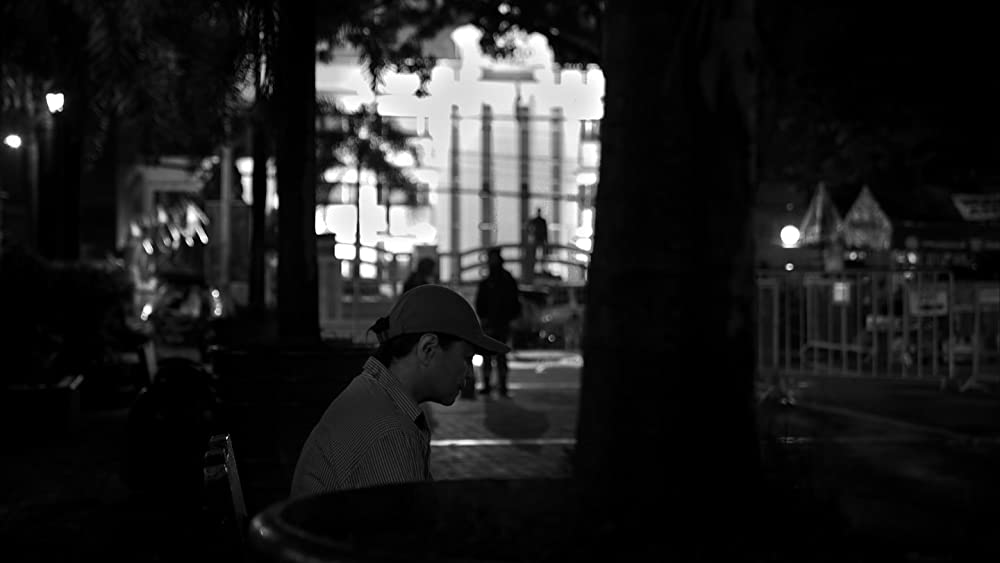 立ち去った女の画像