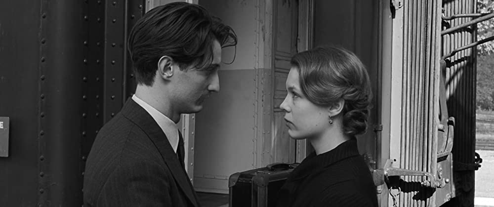 婚約者の友人の画像