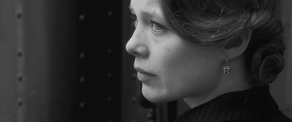 婚約者の友人の画像