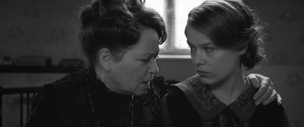 婚約者の友人の画像